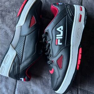 Fila Men's Black and Red Athletic Sneakers